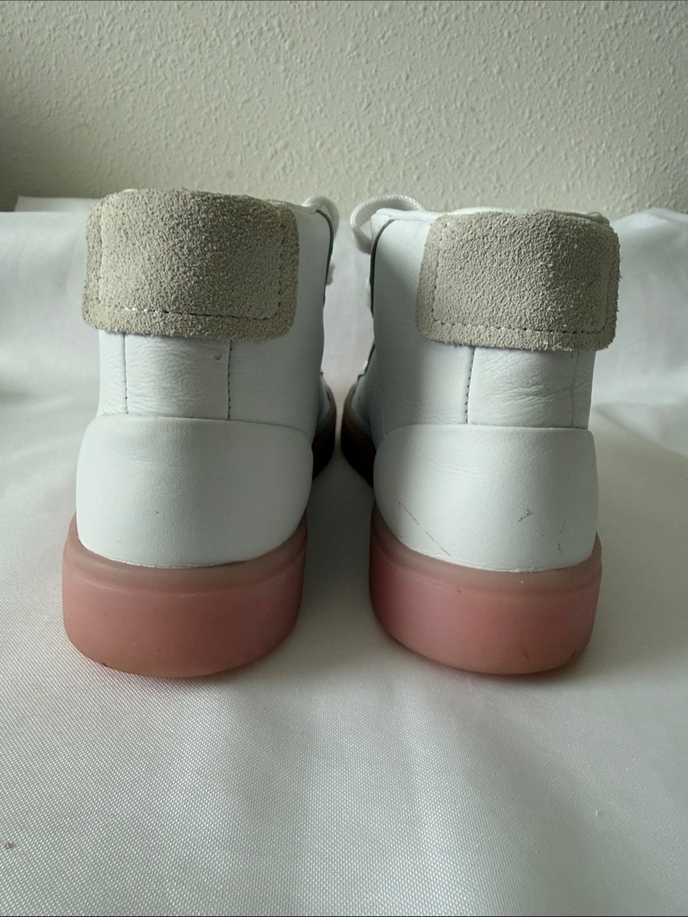 adidas Sleek Women’s White Mid-Top Sneakers with Pink Cupsole - Picture 4 of 9